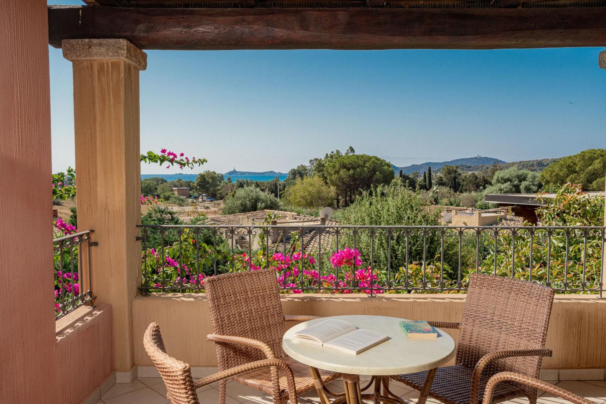 Hotel Mariposas Villasimius Exterior photo