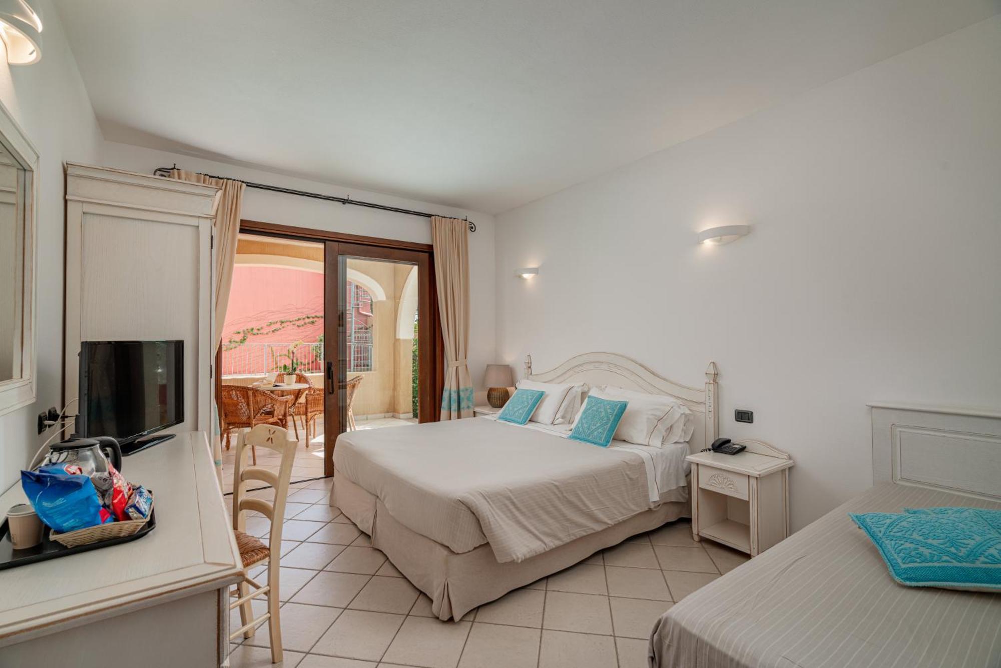 Hotel Mariposas Villasimius Exterior photo