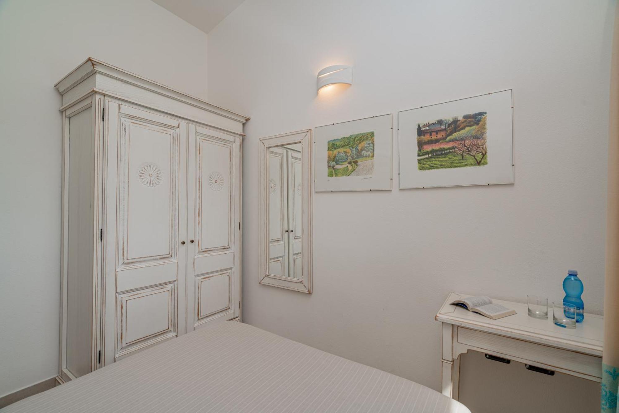 Hotel Mariposas Villasimius Exterior photo