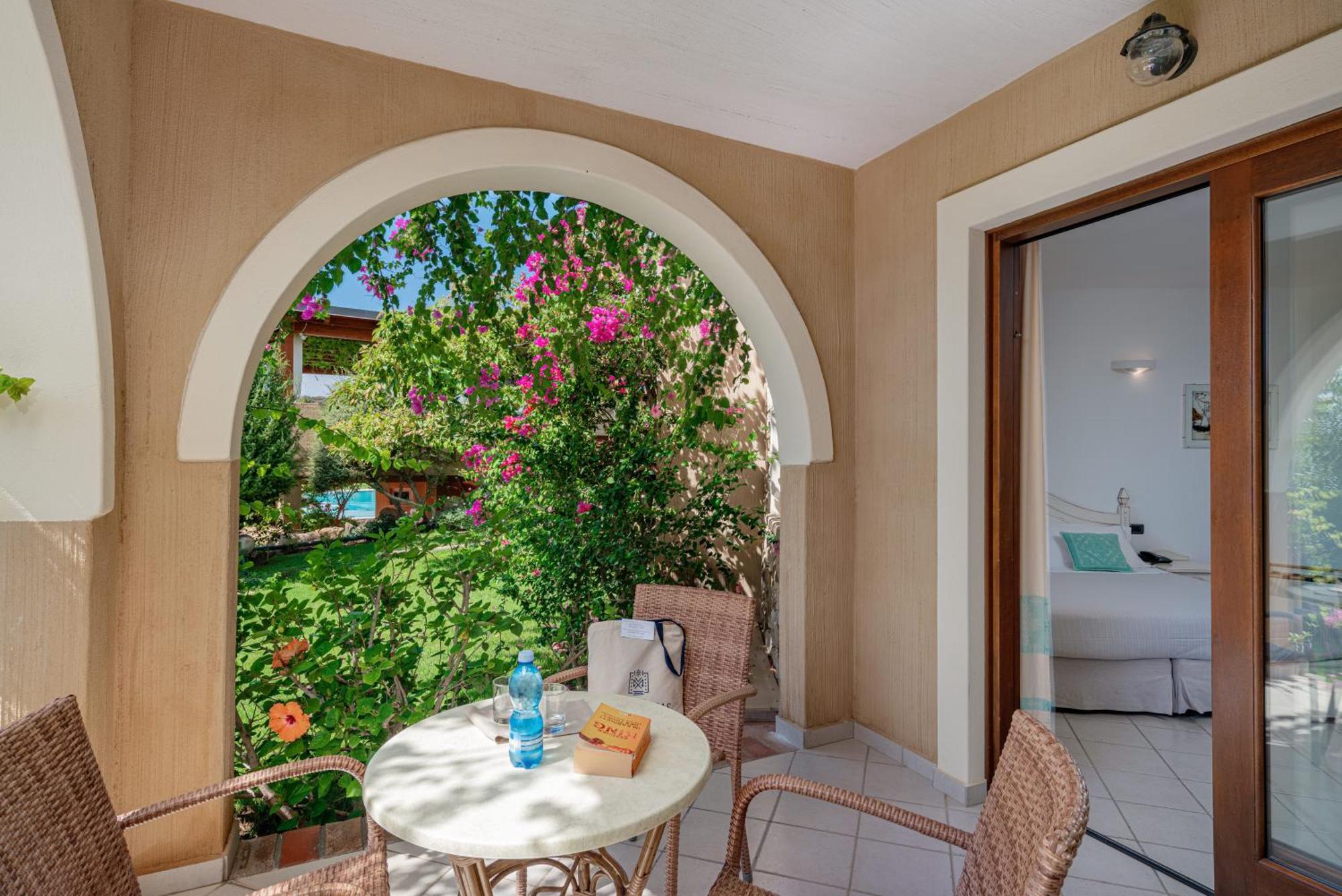 Hotel Mariposas Villasimius Exterior photo